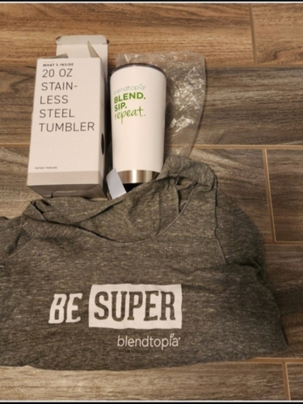 White Stainless Steel 20 oz Tumbler & Gray 'Be Super' Tank Top Set